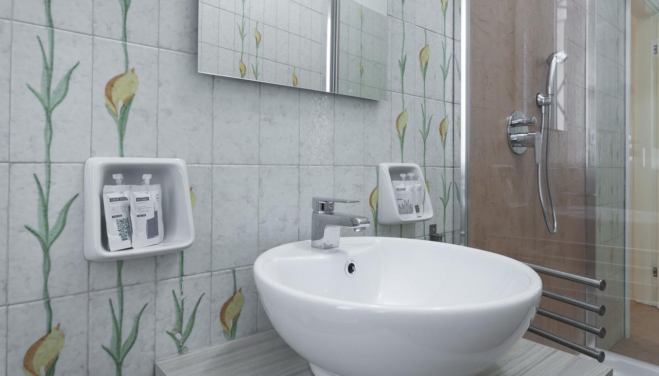 Appartamento Italianway-Nerino Milano Esterno foto